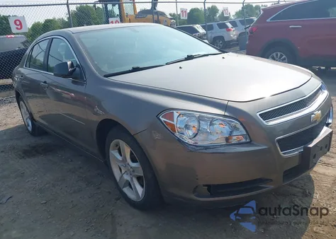 2010 Chevrolet Malibu Ls z USA, uszkodzony, nr VIN 1G1ZB5EB0AF272175